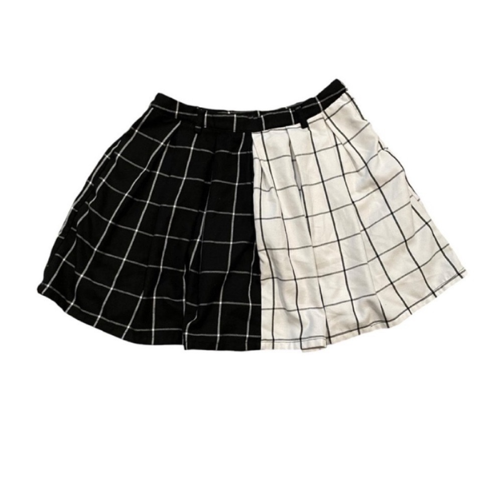 Black and White Large Plaid Mini Skater Skirt Hot Topic Size M